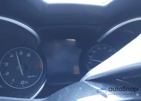 2021 Alfa Romeo Stelvio Quadrifoglio Awd z USA, uszkodzony, nr VIN ZASPAKEV9M7D14410